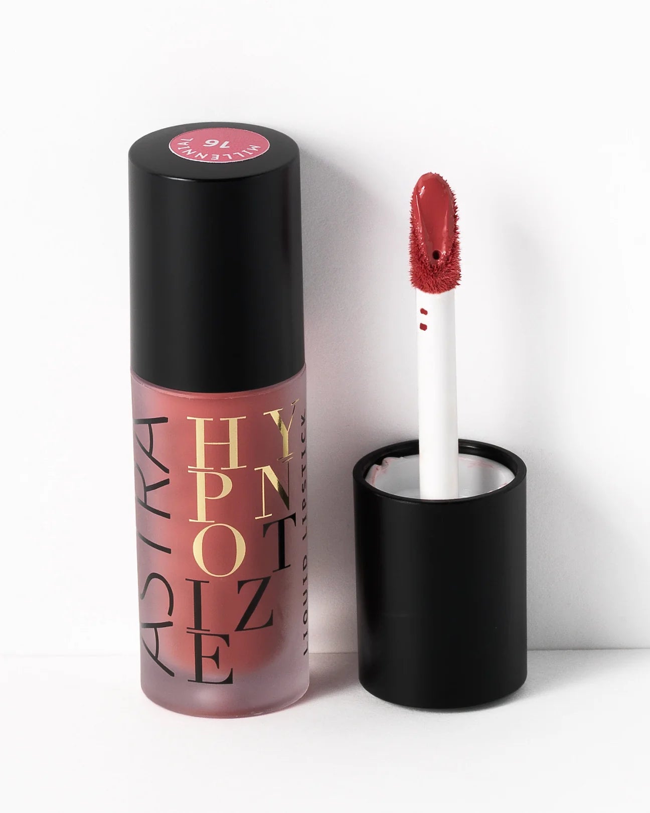 Astra Hypnotize Liquid Lipstick – Effetto Matte a Lunga Tenuta